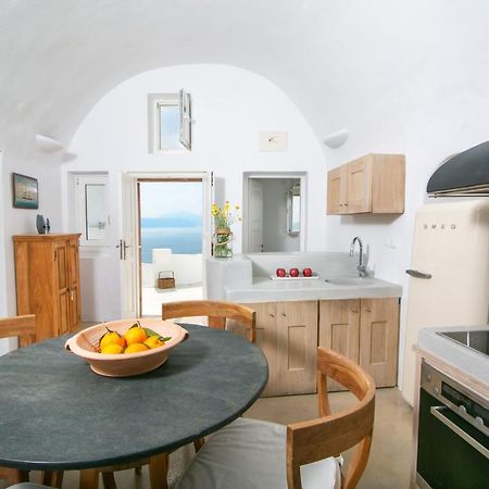 Menias Cave House Apartment เอีย ภายนอก รูปภาพ