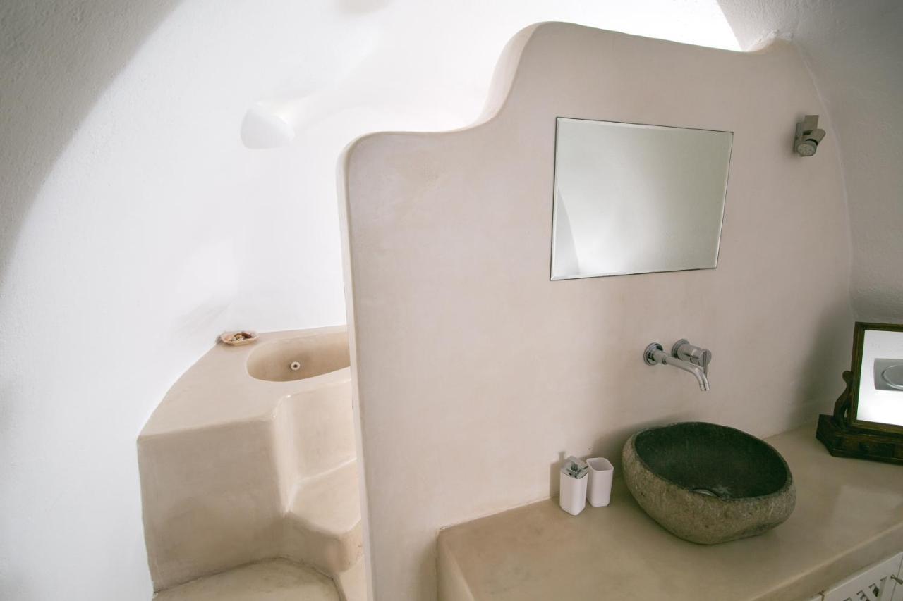 Menias Cave House Apartment เอีย ภายนอก รูปภาพ