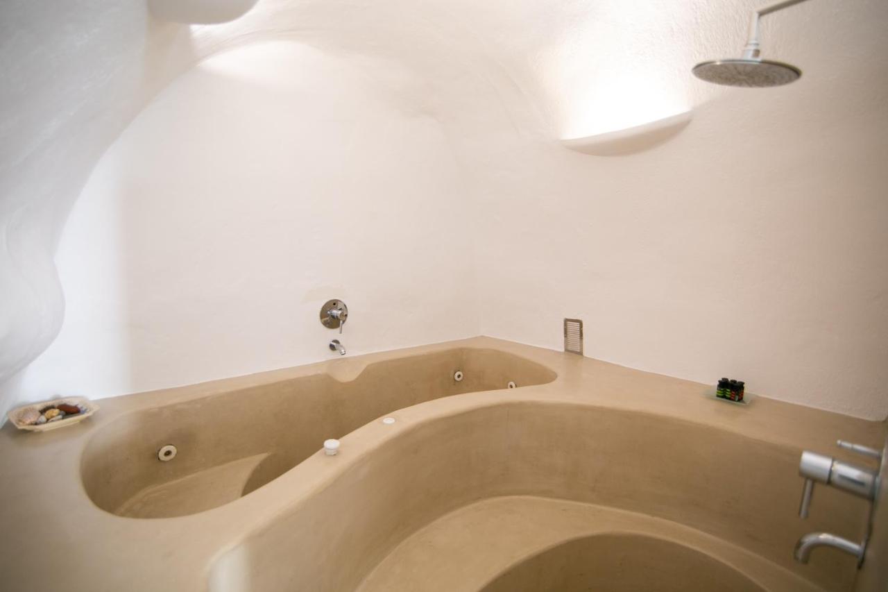 Menias Cave House Apartment เอีย ภายนอก รูปภาพ