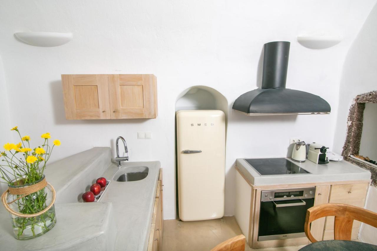 Menias Cave House Apartment เอีย ภายนอก รูปภาพ