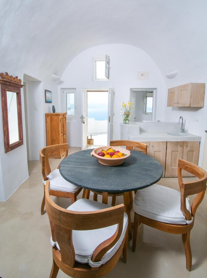 Menias Cave House Apartment เอีย ภายนอก รูปภาพ